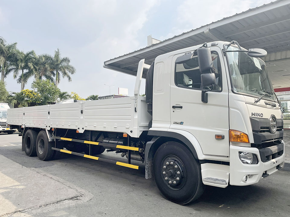 Xe Hino 15 tấn thùng lửng vách phẳng