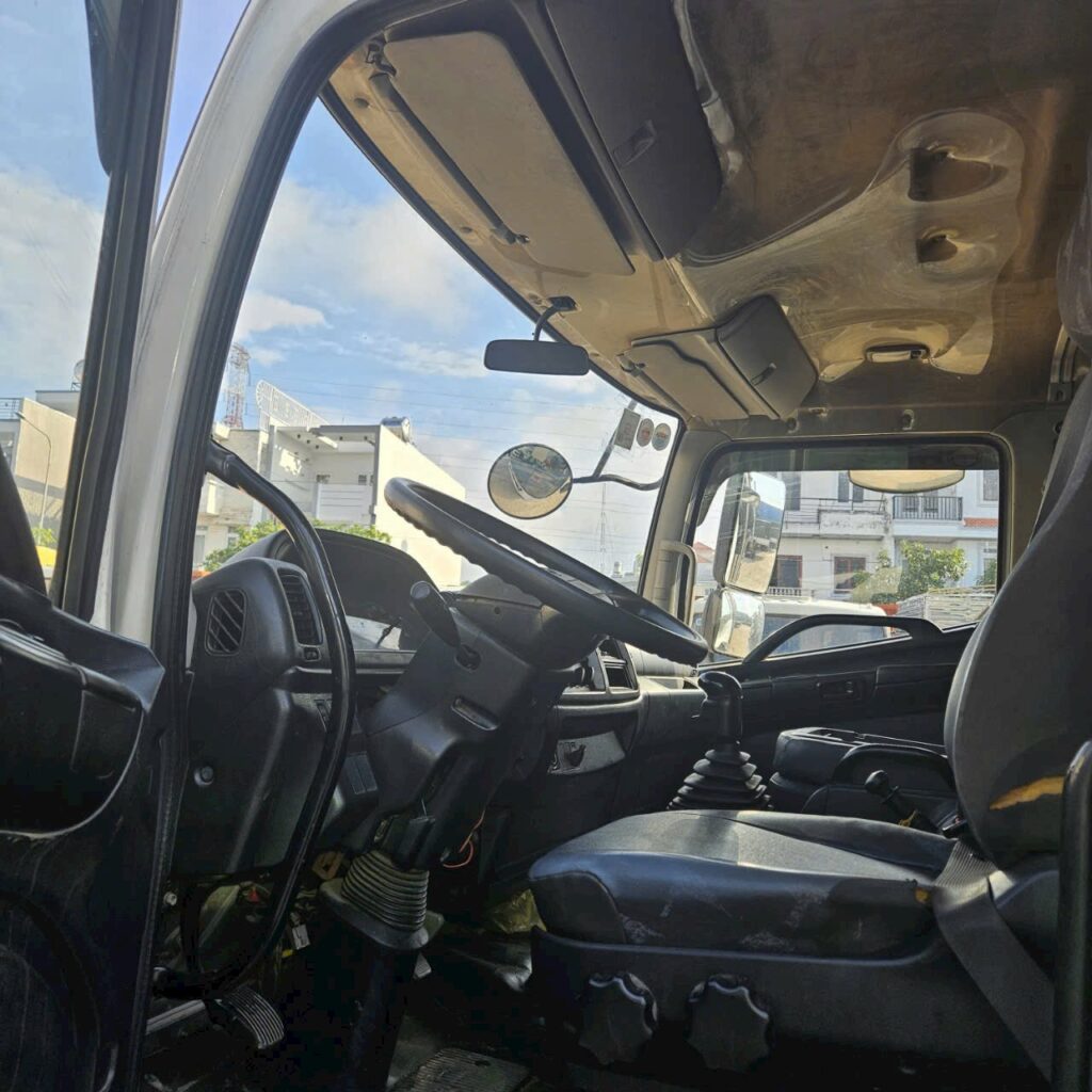 xe tai hino 15 tan cu cabin