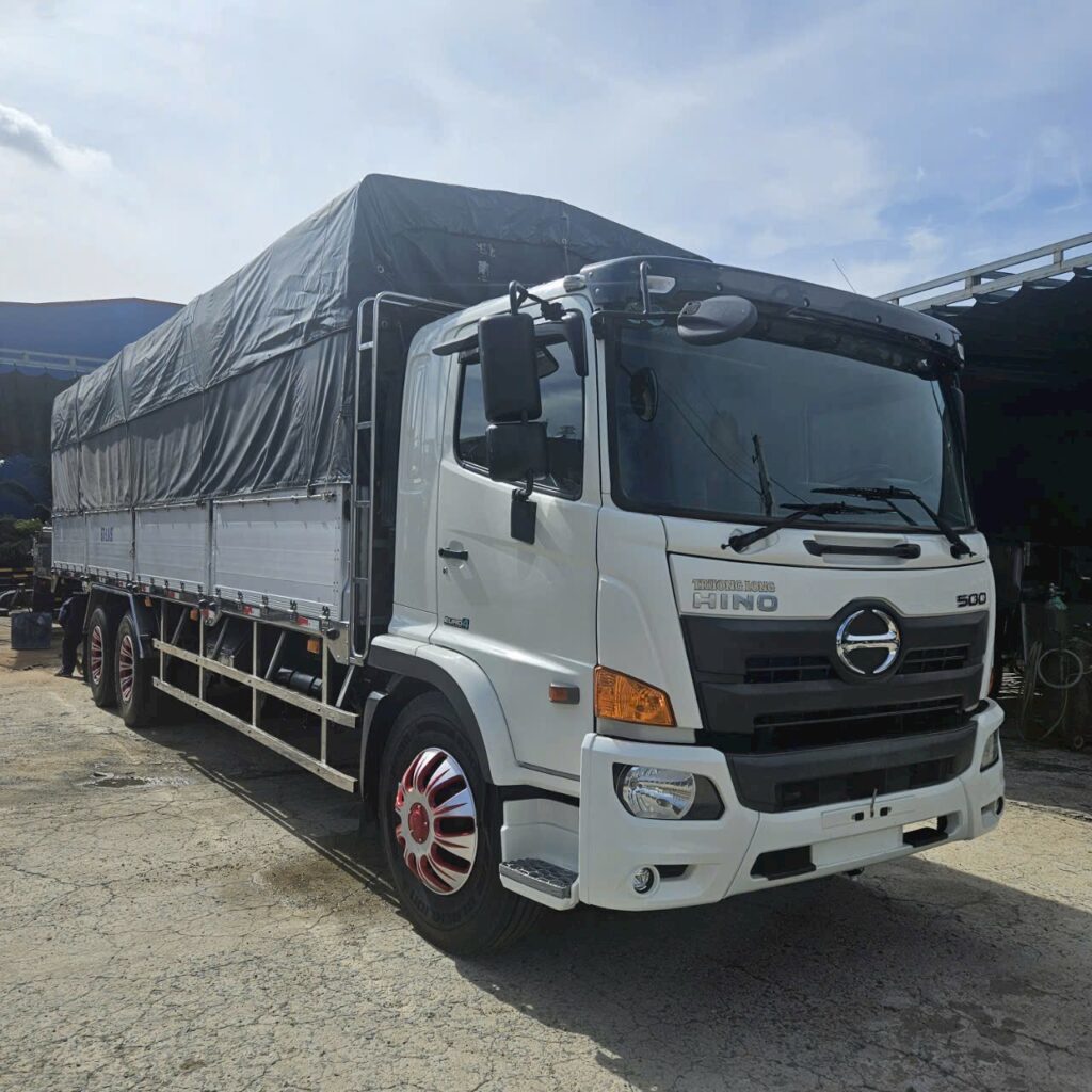 xe tai hino 15 tan cu truoc