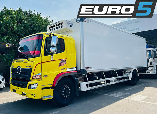 xe dong lanh hino 8 tan thung quyen 600x450 1