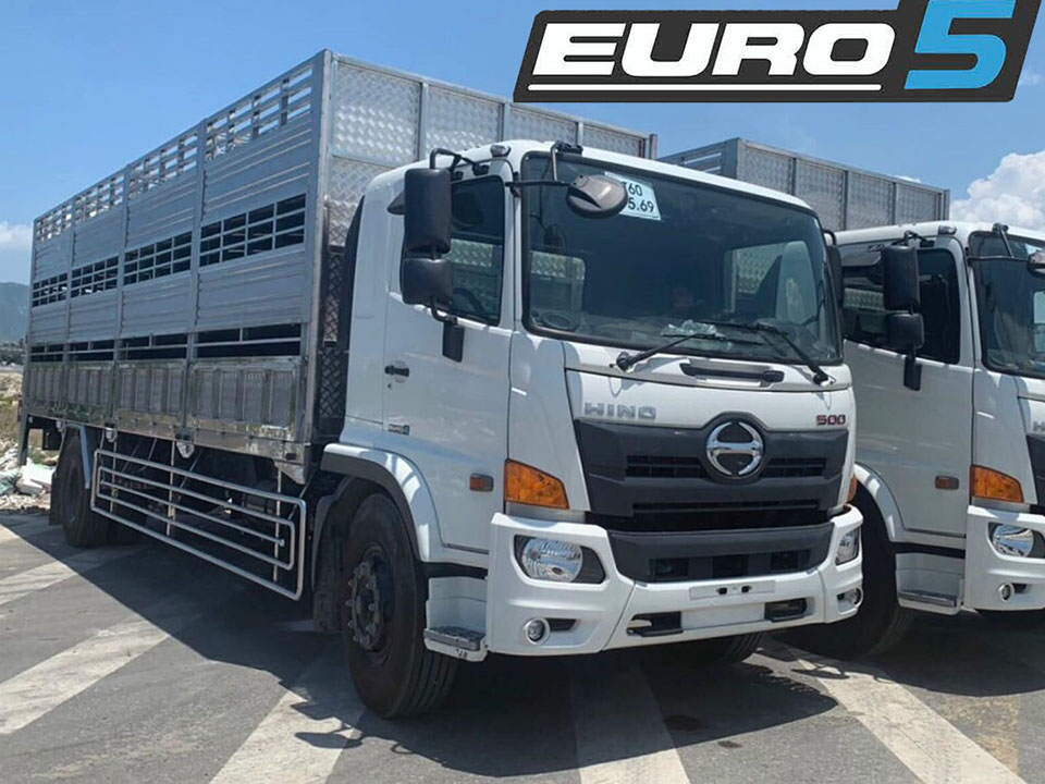 xe hino 8 tan cho heo truoc