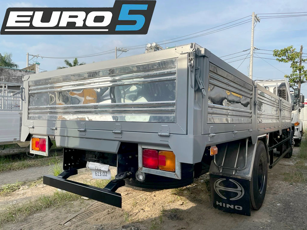 xe hino 8 tan thung lung